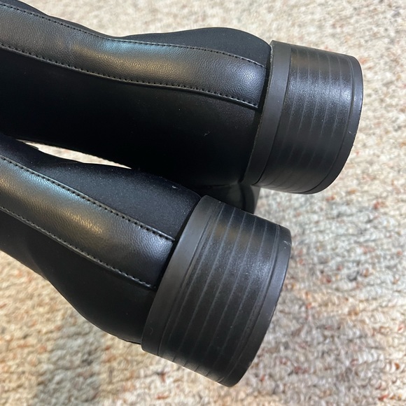 NEW JustFab JF Camille Side-Zip Black Ankle Boot Size 9 - Picture 8 of 13